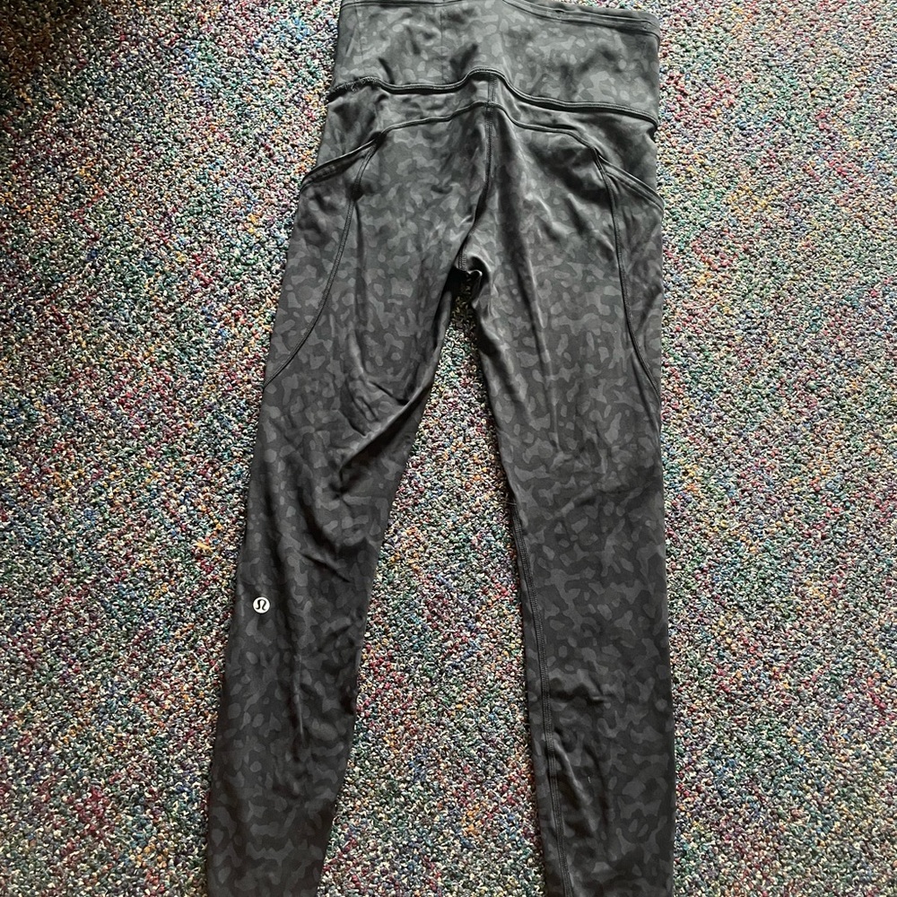 Fast and free lululemon leggings